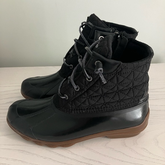Sperry Shoes - Sperry saltwater black diamond quilted shiny duck boots